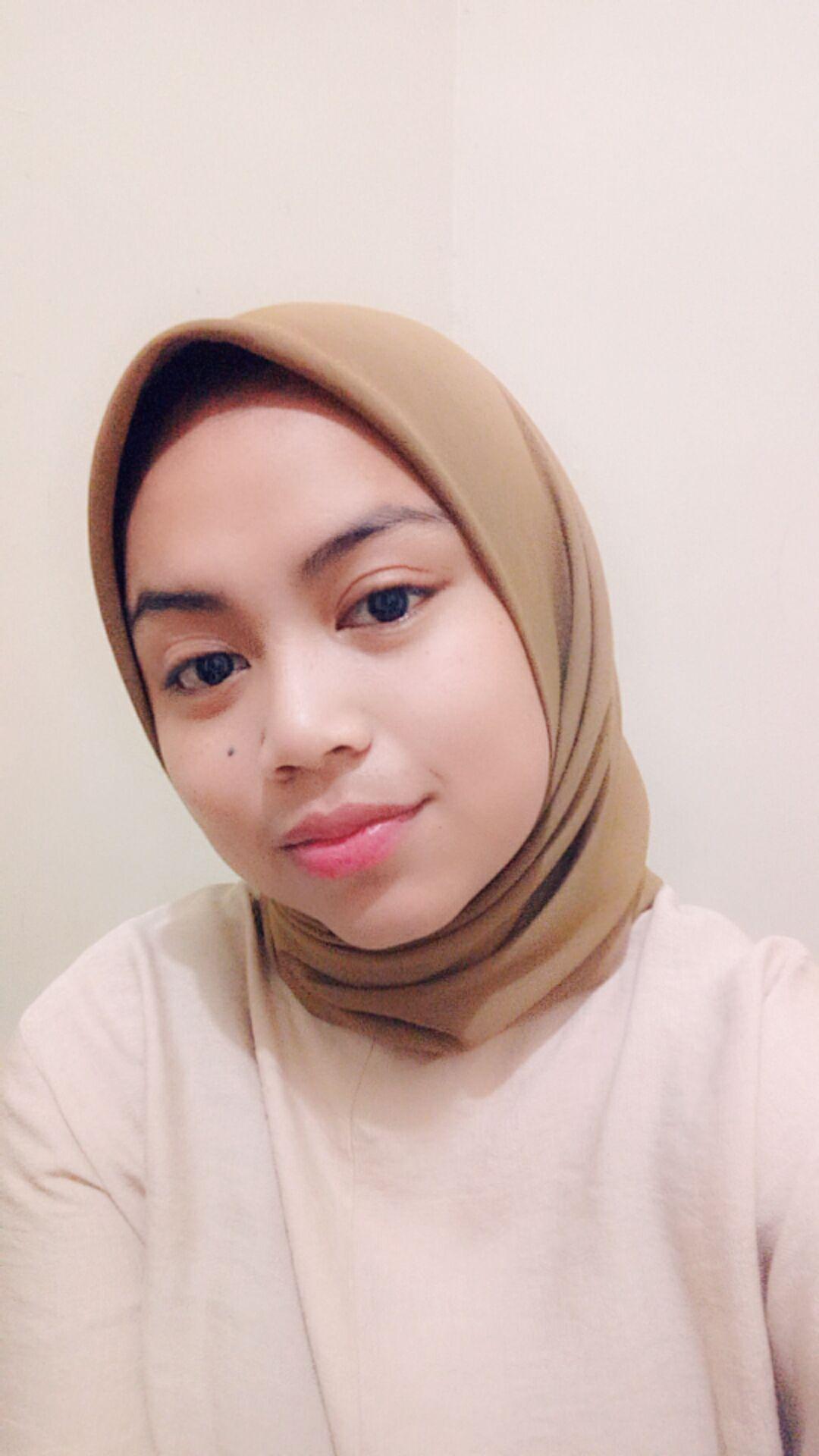 Andi Nadya Achdania Halik